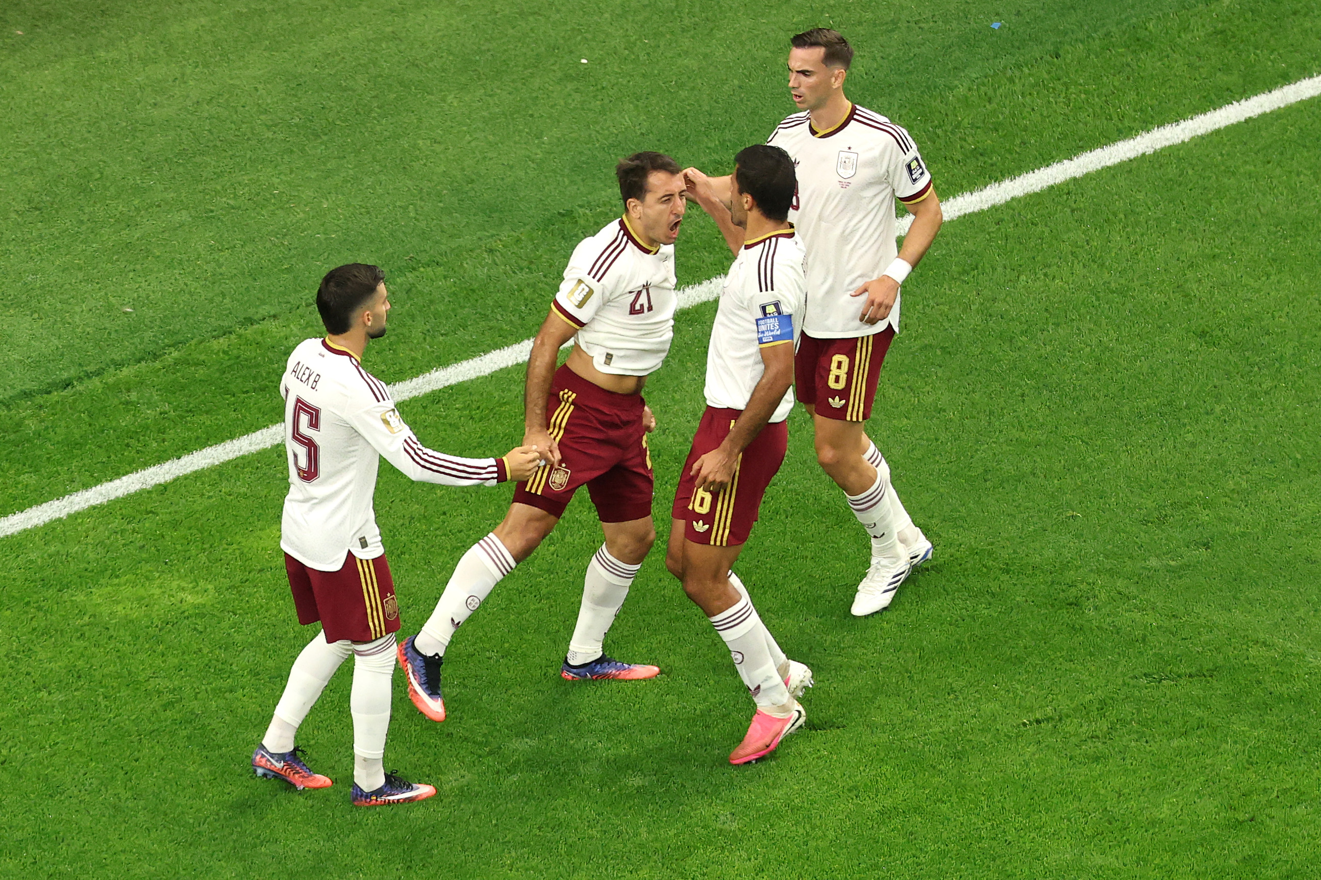 Jugadores de España durante la semifinal del Mundial 2026